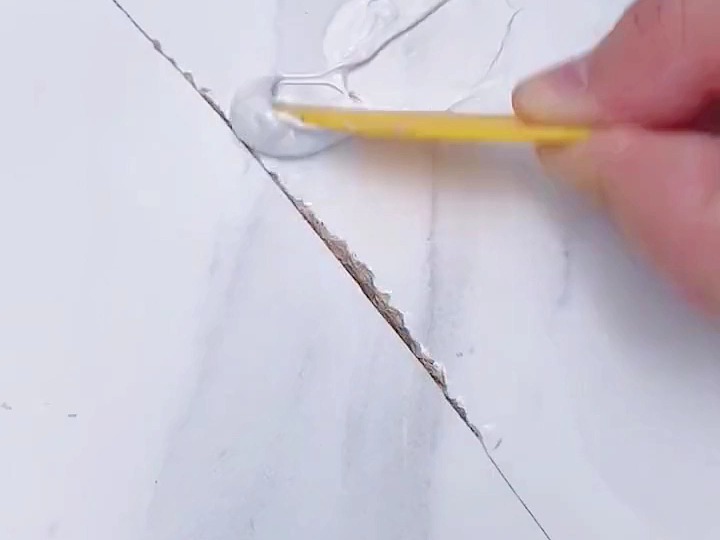 瓷砖破损修补方法(瓷砖破损了要用什么东西来补)